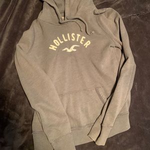 3/$15 *** Hollister hoodie